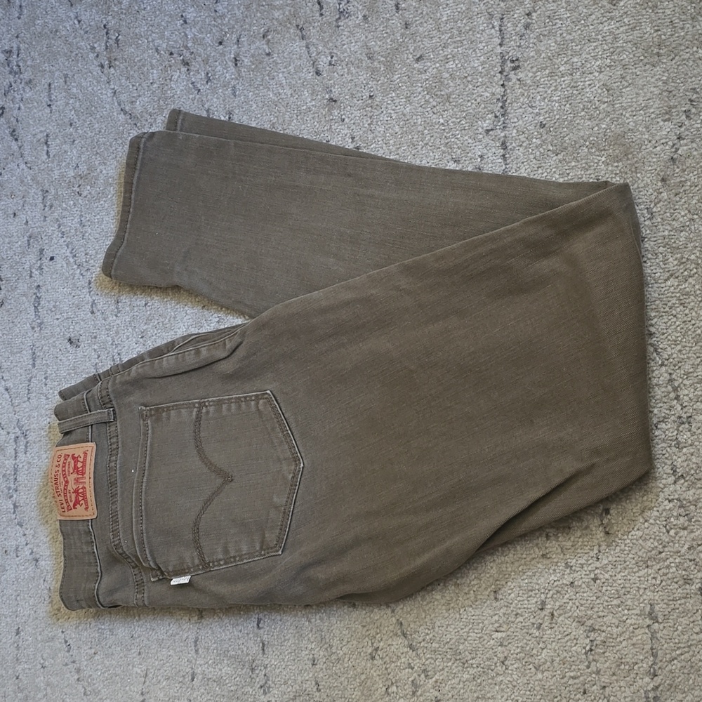 Levi's skinny Jeans size 29, olive color pre-owned - Picture 7 of 12